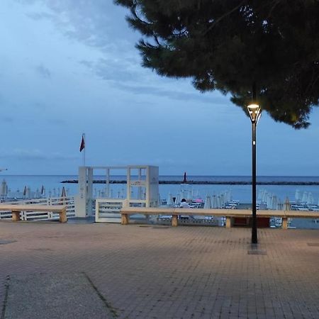 Hotel Fortuna San Bartolomeo Al Mare Eksteriør billede