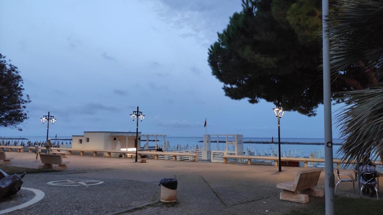 Hotel Fortuna San Bartolomeo Al Mare Eksteriør billede