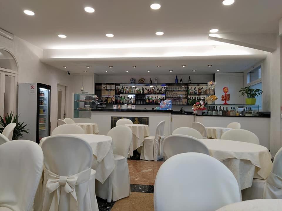 Hotel Fortuna San Bartolomeo Al Mare Eksteriør billede